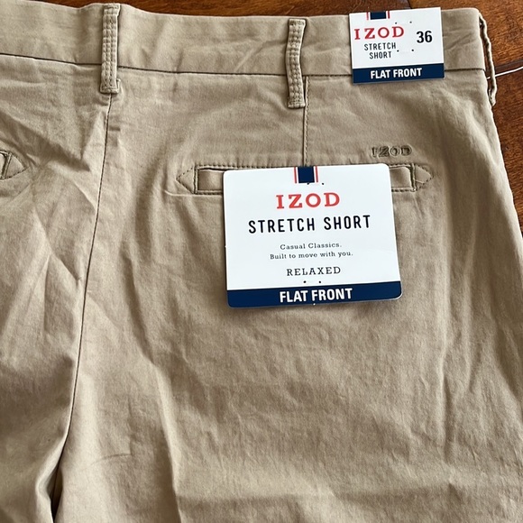 IZOD Men's Flat Front Short Size:36 - Picture 8 of 8